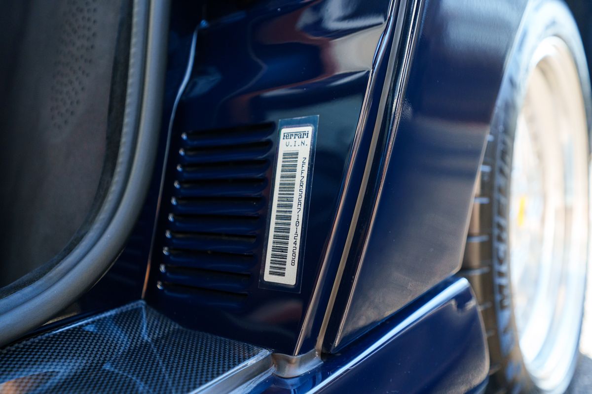 2001 Ferrari 550 Barchetta Pininfarina