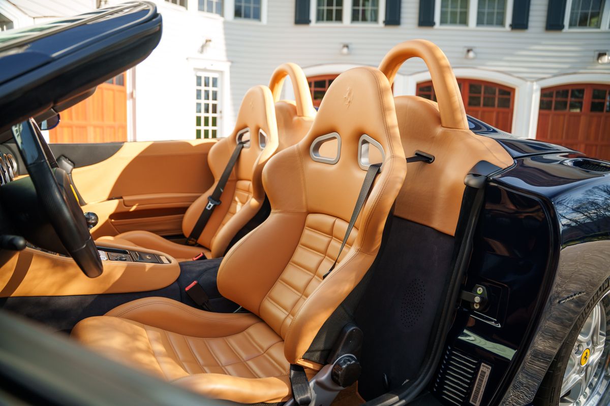 2001 Ferrari 550 Barchetta Pininfarina