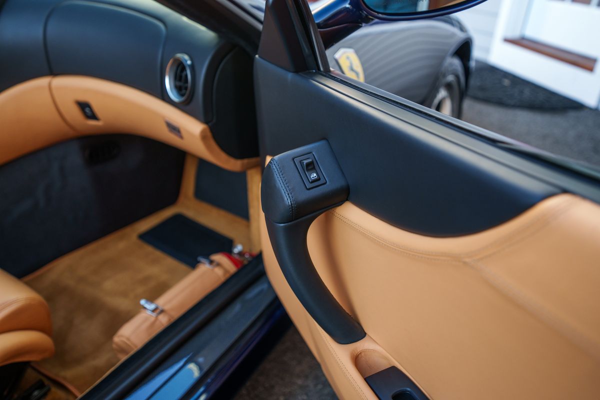 2001 Ferrari 550 Barchetta Pininfarina