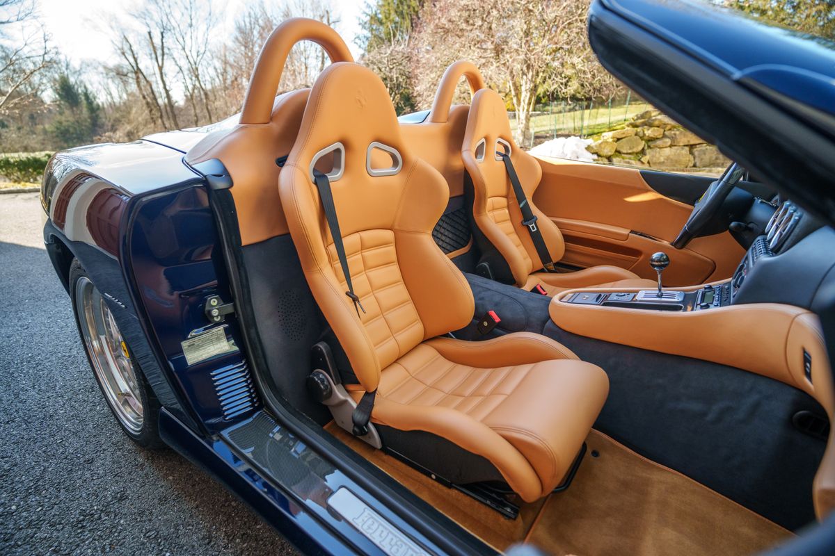 2001 Ferrari 550 Barchetta Pininfarina