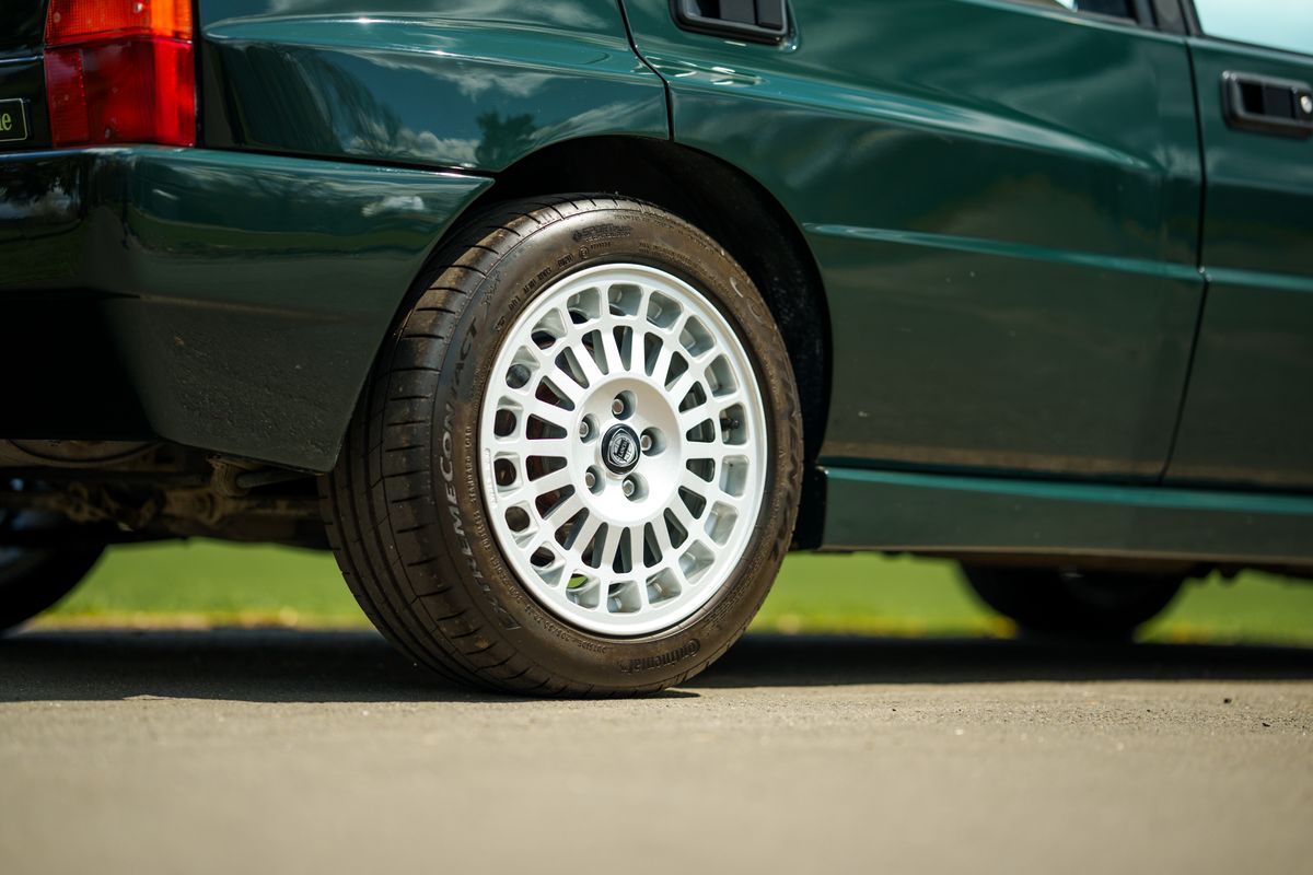 1992 Lancia Delta HF Integrale 8V Evoluzione "Serie Speciale"